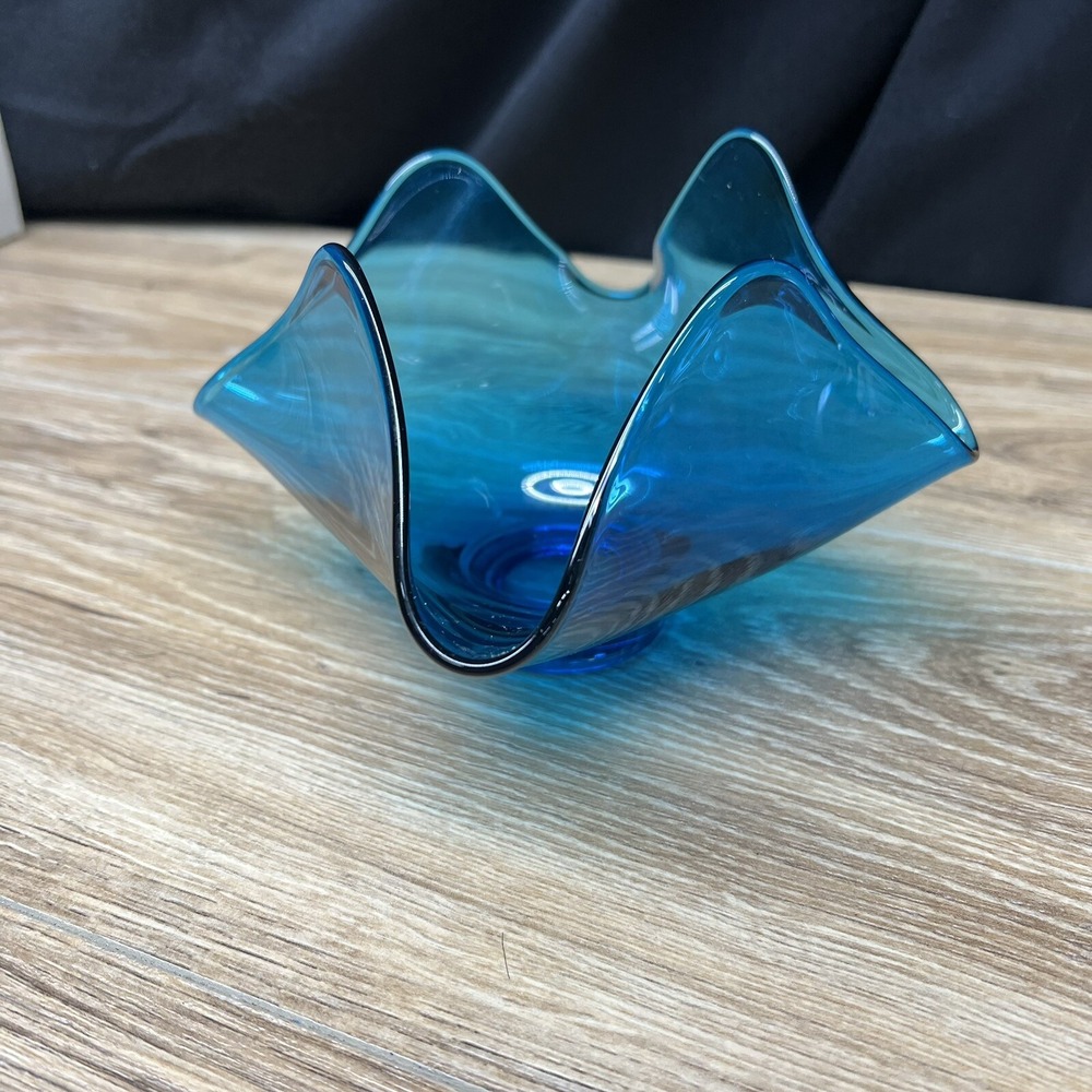 Viking Glass Bluenique Epic Handkerchief Crimped Bon Bon Dish 1147 Blue MCM